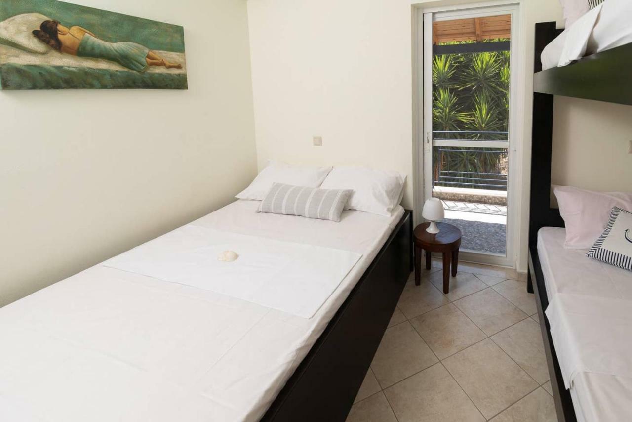 Seaview Flat Steps To The Beach Karavostasi  Luaran gambar